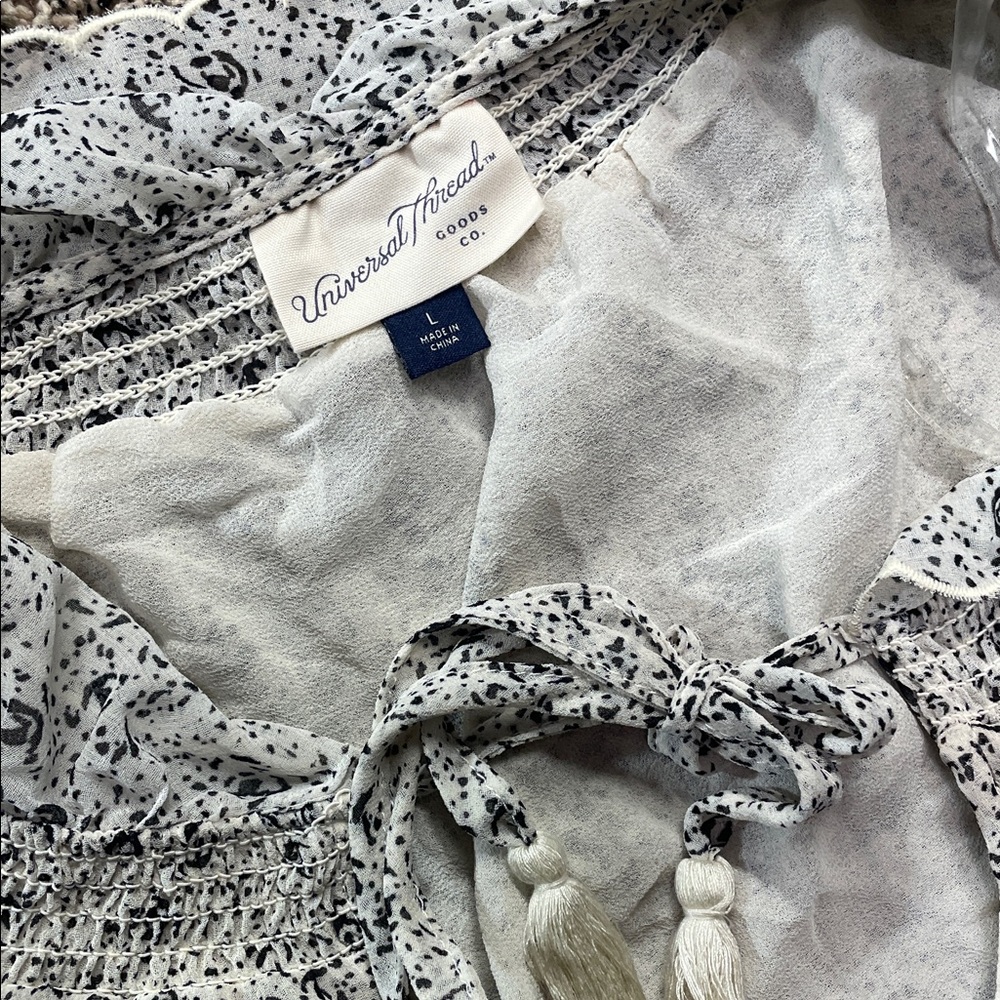 Universal Thread Bohemian Ruffled Long Sleeved Smock Blouse Var Sizes | NWT - Picture 8 of 8